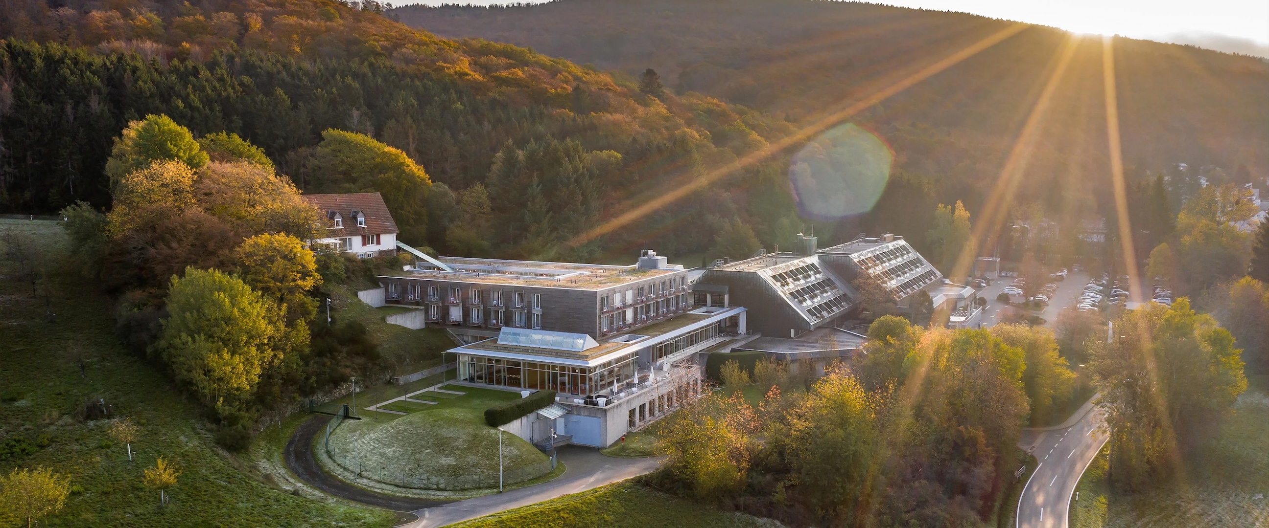 Luftaufnahme des Collegium Glashütten im Taunus